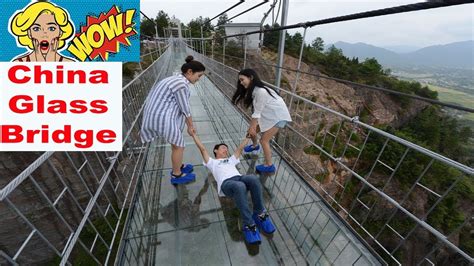 fake cracking glass bridge in china
